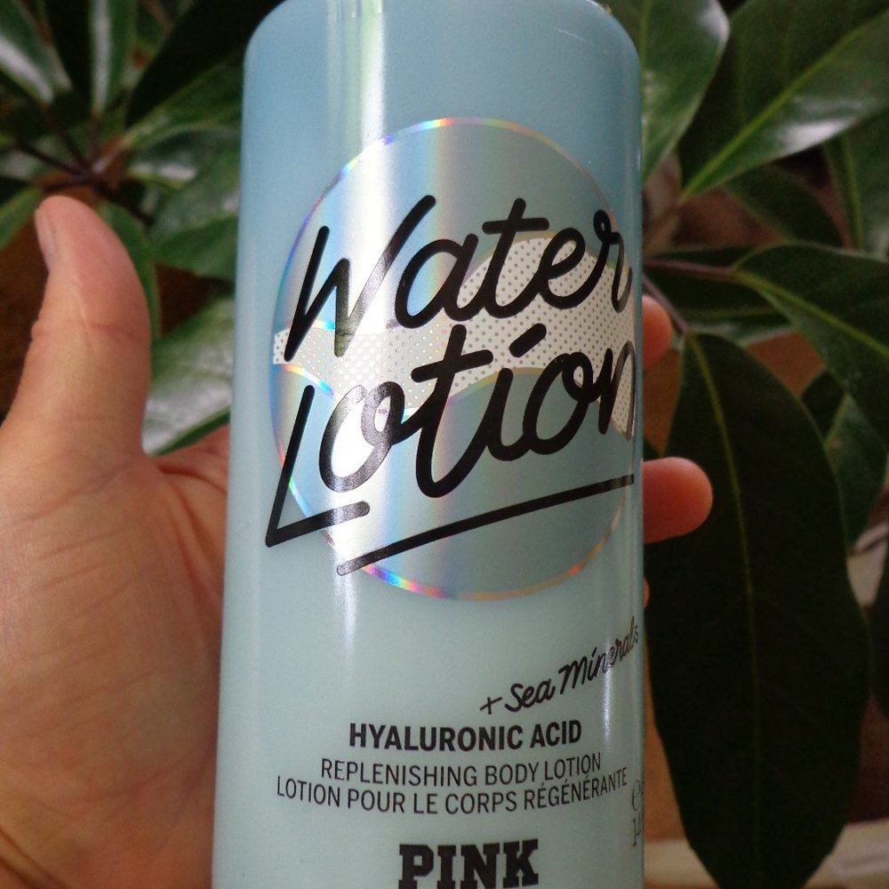 New PINK Water Lotion Replenishing Body Lotion with Hyaluronic Acid 14 fl. oz. - Picture 10 of 11